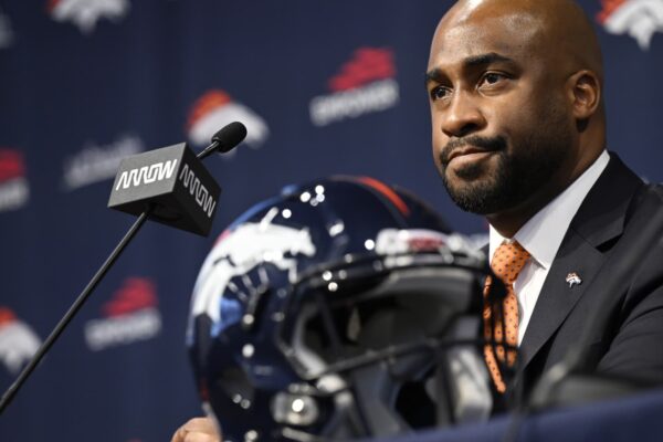 Denver Broncos President Damani Leech praises NFL diversity commitment newsthirst.