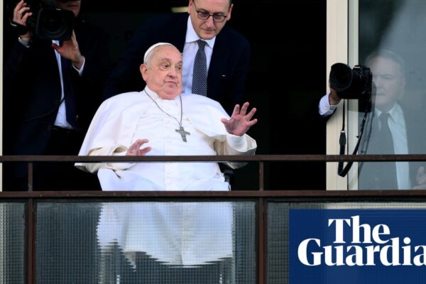 Pope Francis greets crowds in Rome before discharge from hospital | Pope Francis newsthirst.