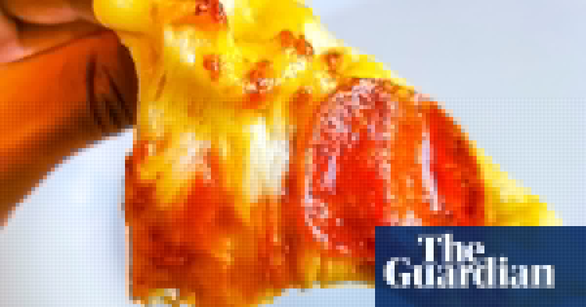 Children eat more after seeing just five minutes of junk food ads, study finds | Children’s health newsthirst.